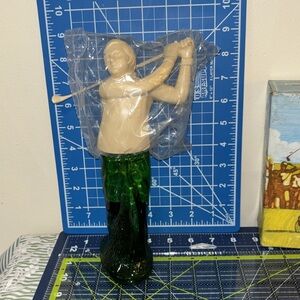 AVON PERFECT DIVE GOLF MAN(still in unopened box). Novel decanter